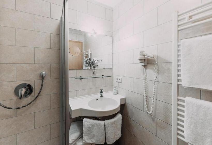 Bed and Breakfast Schwarzwald Hotel Kraeutle