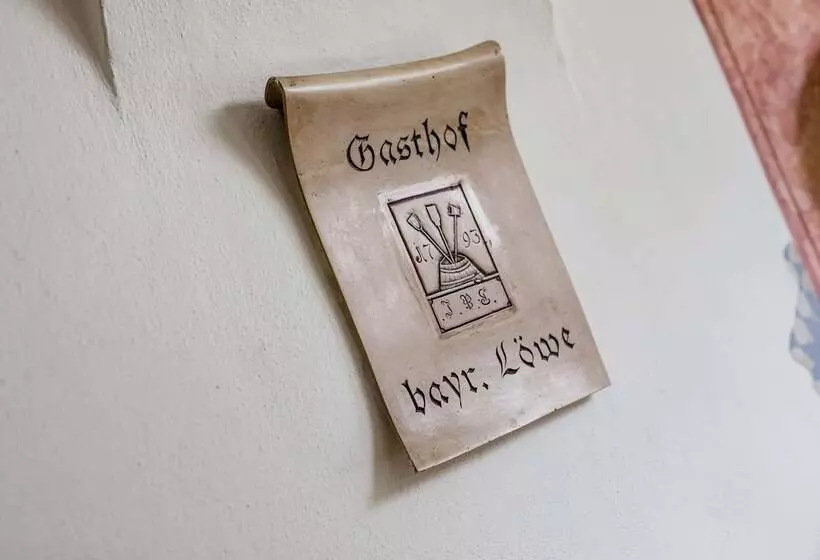 Отель Bayrischer Löwe