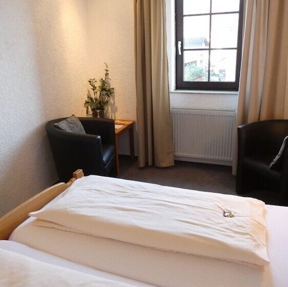 酒店 Burg Breuberg