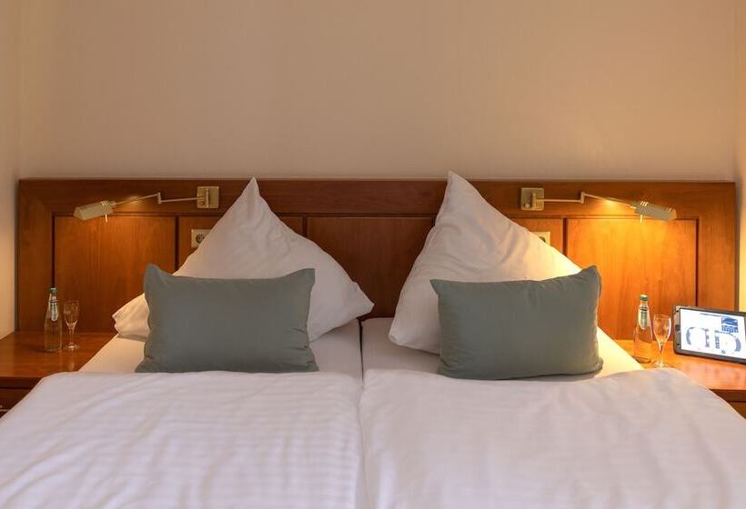 Отель Dreams Beckum