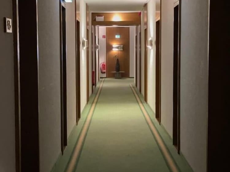 Отель Dreams Beckum