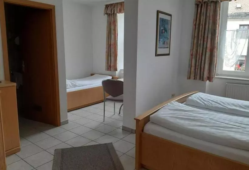 ホテル Garni Wauer