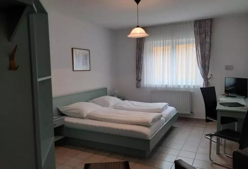 ホテル Garni Wauer