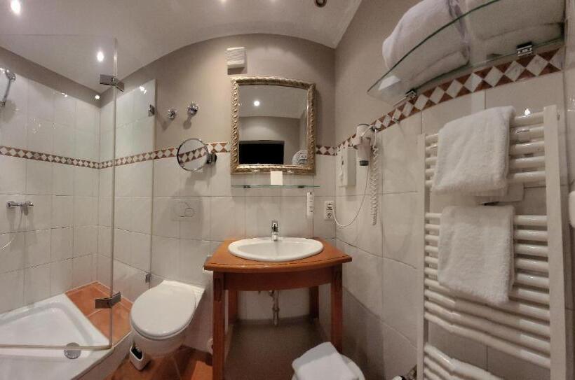 Отель Goldene Sonne