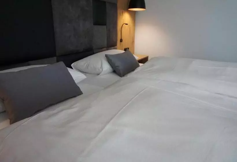 Отель Grüner Baum