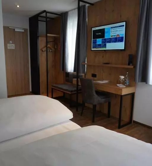 Отель Grüner Baum