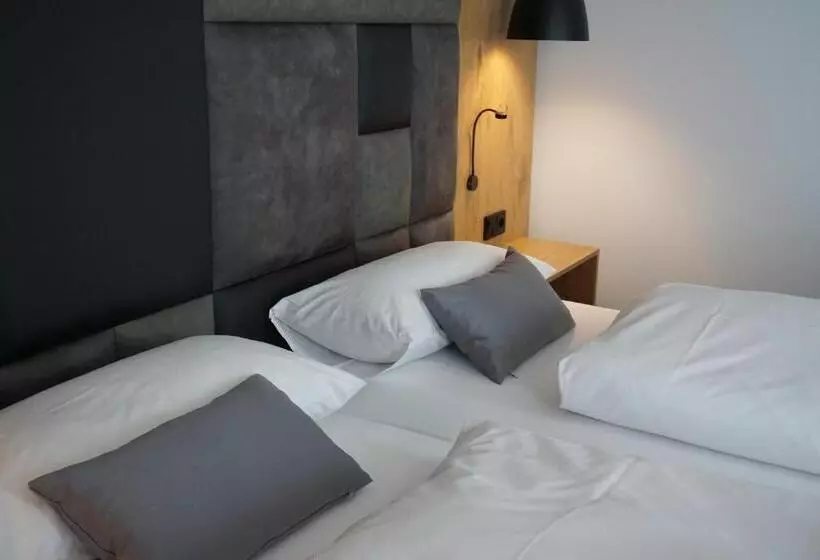 Отель Grüner Baum