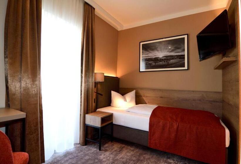 Hotel Lindenberger Hof