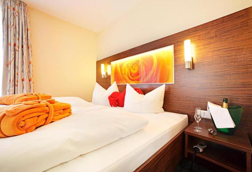 Hotel Lindenberger Hof