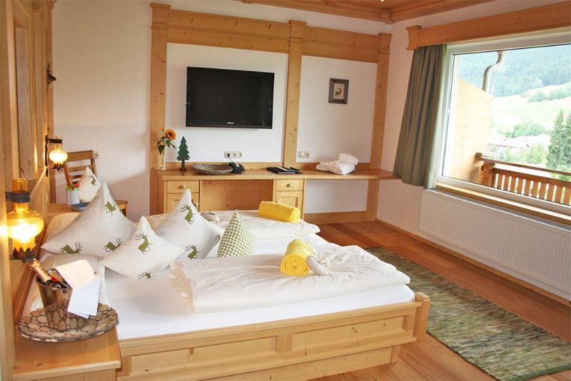 Отель Nesselwanger Hof