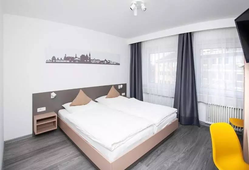 Отель Stadtnah Am Bahnhof