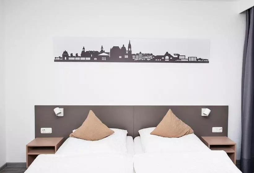 Отель Stadtnah Am Bahnhof