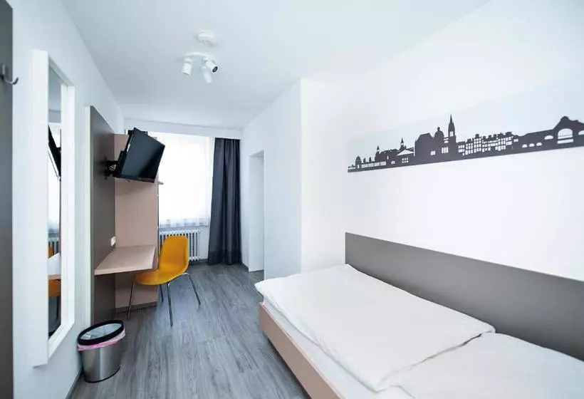 Отель Stadtnah Am Bahnhof