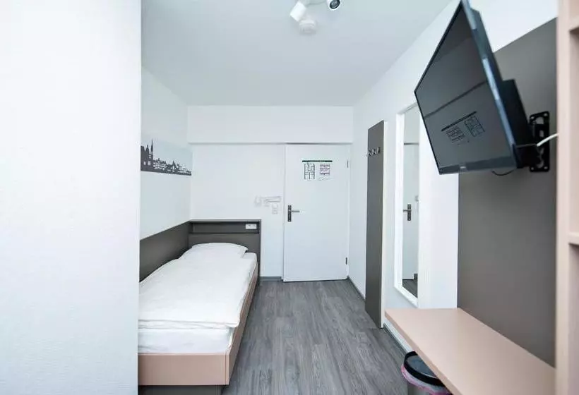 Отель Stadtnah Am Bahnhof