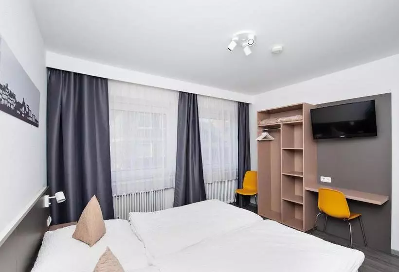 Отель Stadtnah Am Bahnhof