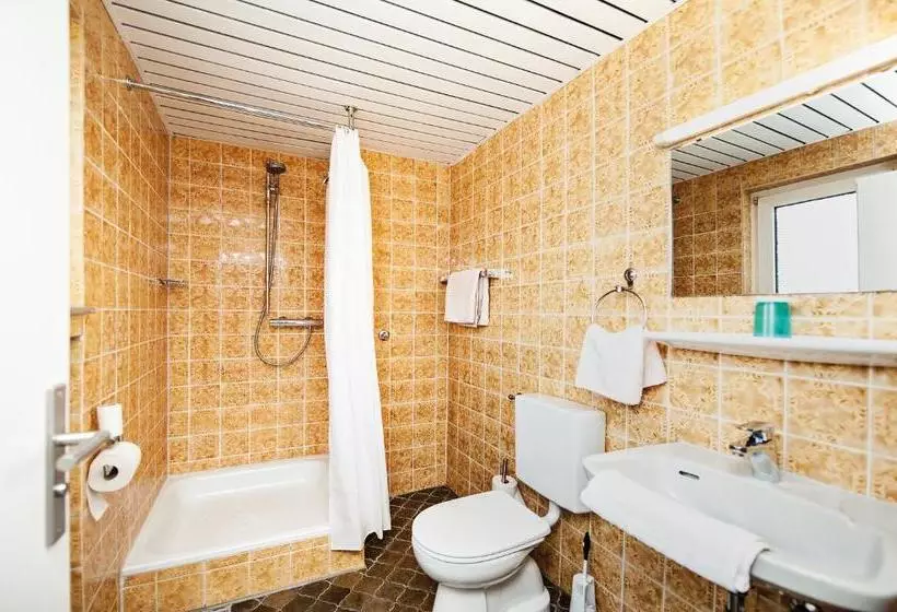 Отель Stadtnah Am Bahnhof