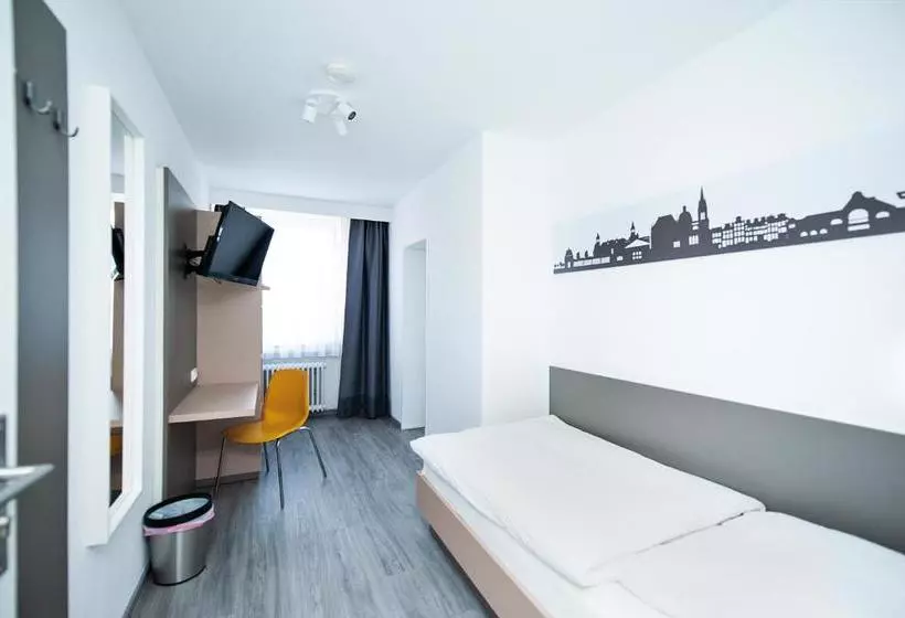 Отель Stadtnah Am Bahnhof