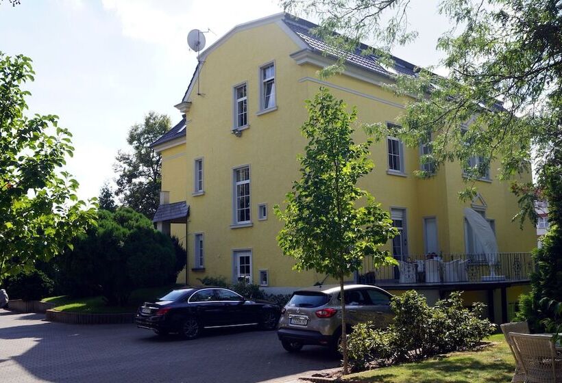 مبيت وإفطار Villa Wittstock