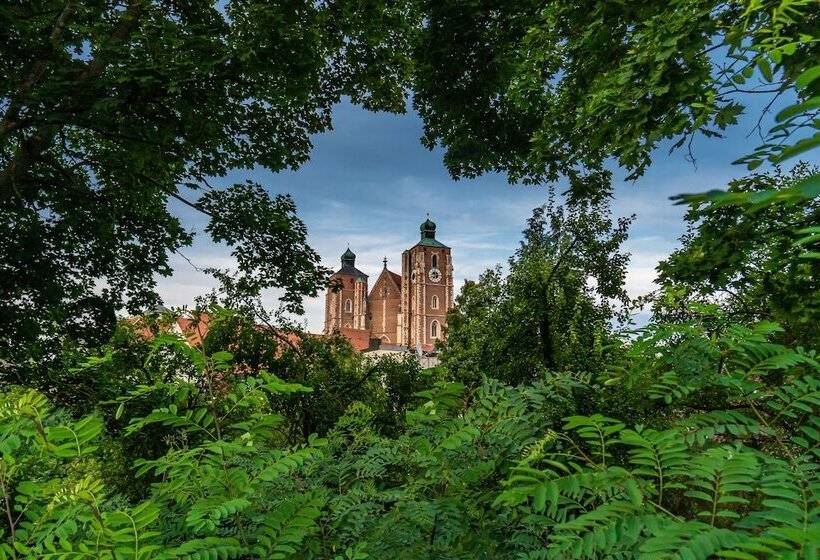 Block Hotel & Living