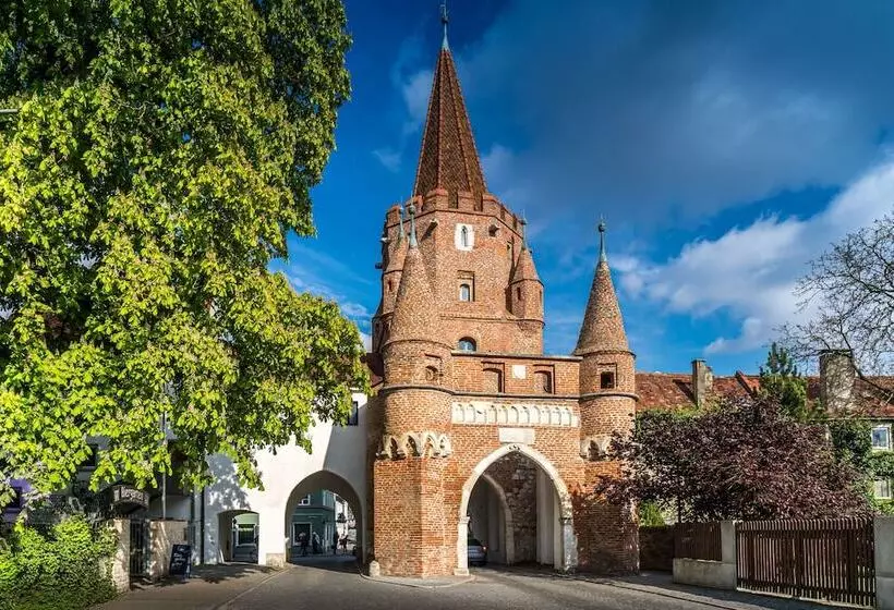 Block Hotel & Living