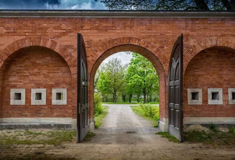 Block Hotel & Living