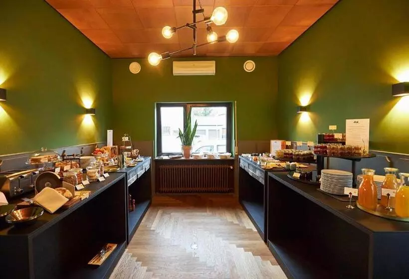 Erck Flair Hotel & Restaurant