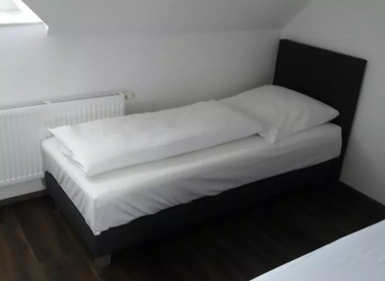 Отель Aichtaler Hof