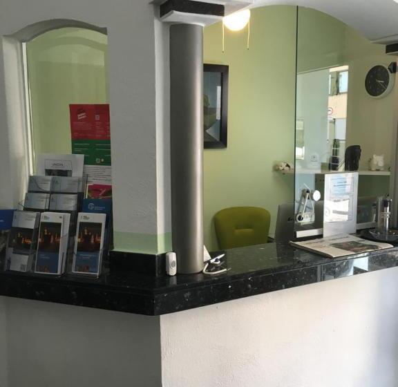 בית מלון כפרי Augsburg Goldener Falke