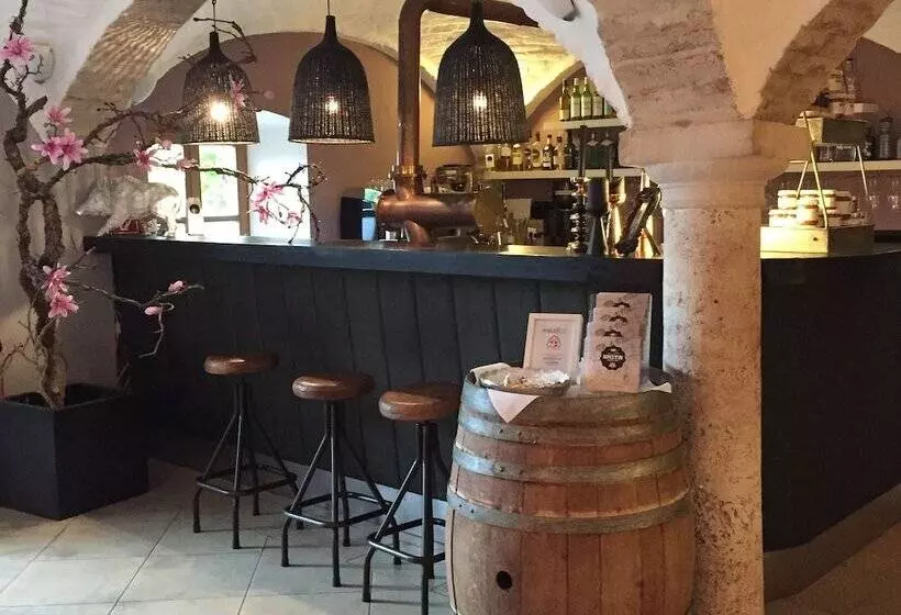 בית מלון כפרי Augustlhof Restaurant &