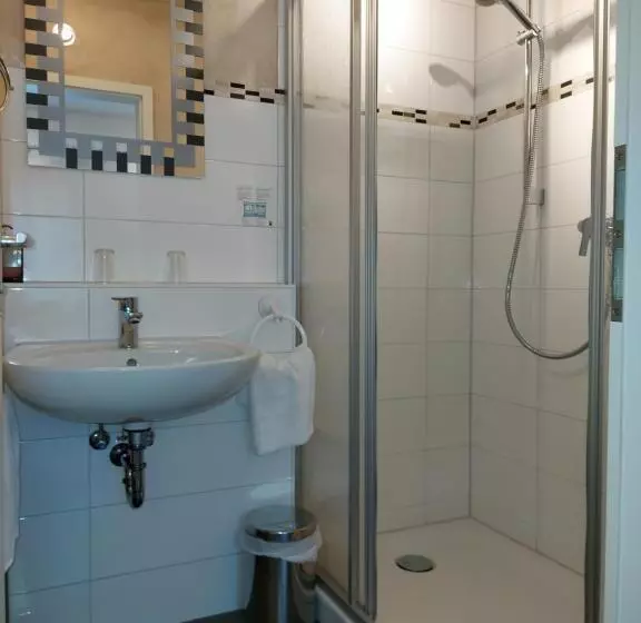 ホテル Gasthof Zur Krone