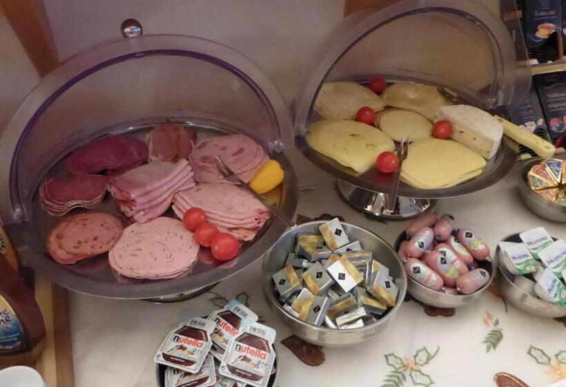 בית מלון כפרי Pension Scharl Am Maibaum