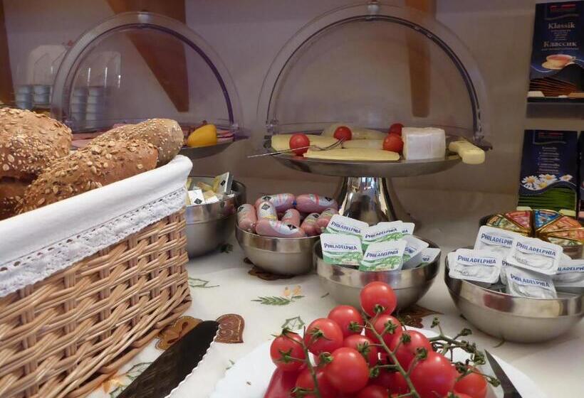 בית מלון כפרי Pension Scharl Am Maibaum