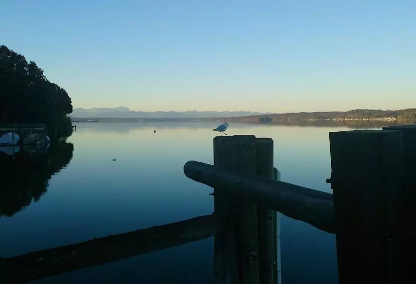 Отель Schloss Berg