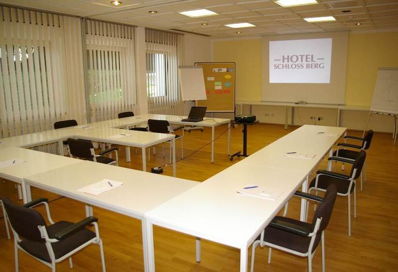 Отель Schloss Berg