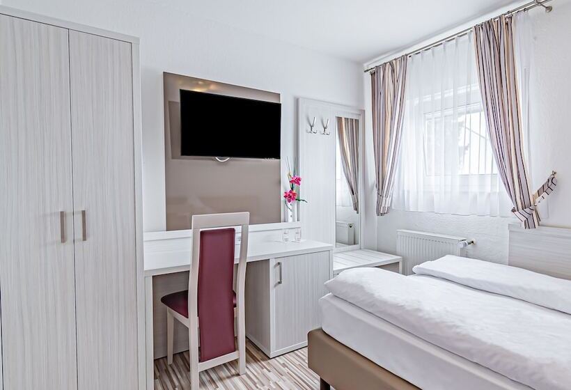 ホテル Tannenblick