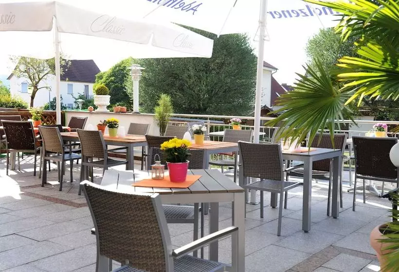 Отель Vierjahreszeiten