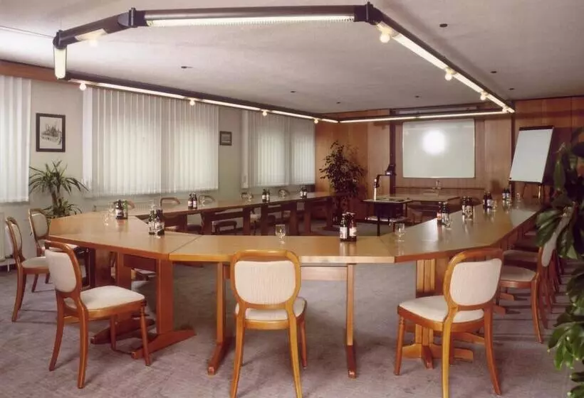 Отель Vierjahreszeiten