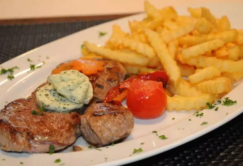 Отель Vierjahreszeiten