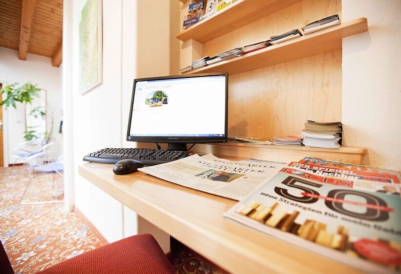 ペンション Gasthof Engel