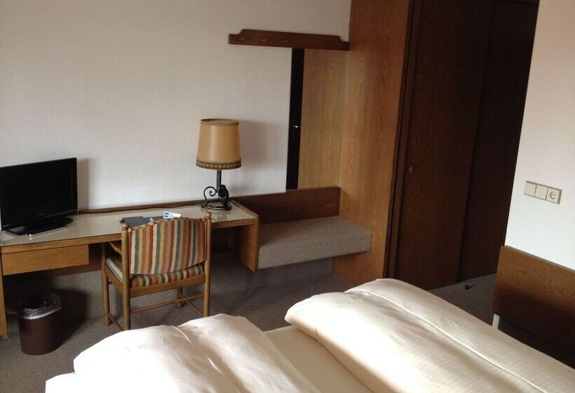 بنسيون Gasthof Seefelder Hof