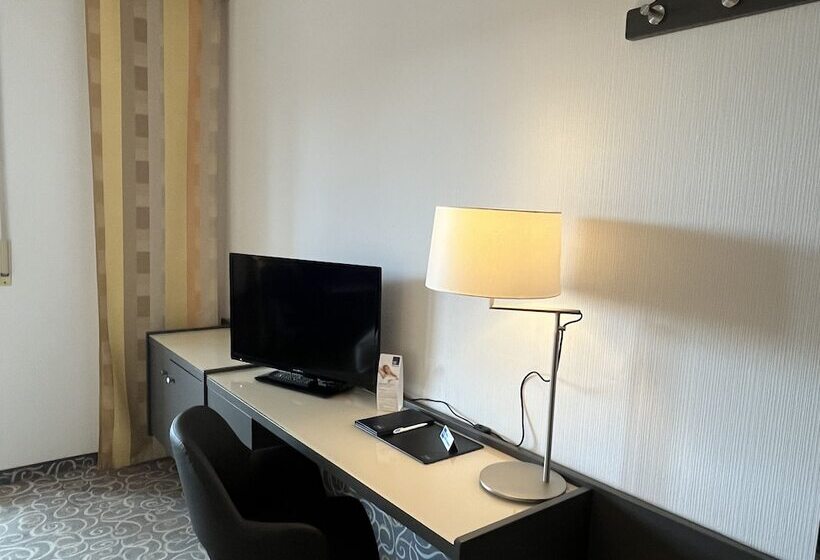 بنسيون Gasthof Seefelder Hof