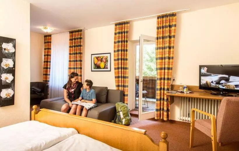 Пансион Landhotel Röfleuten