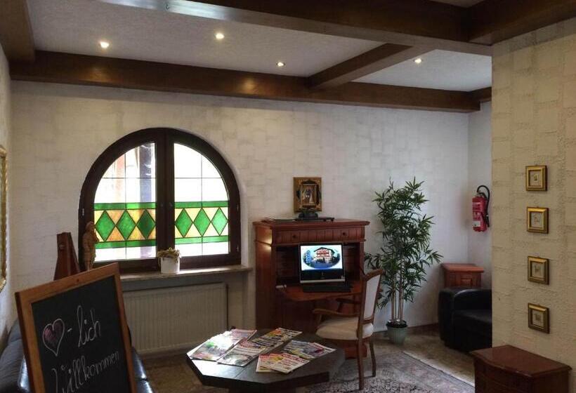 פנסיון Landhotel Röfleuten