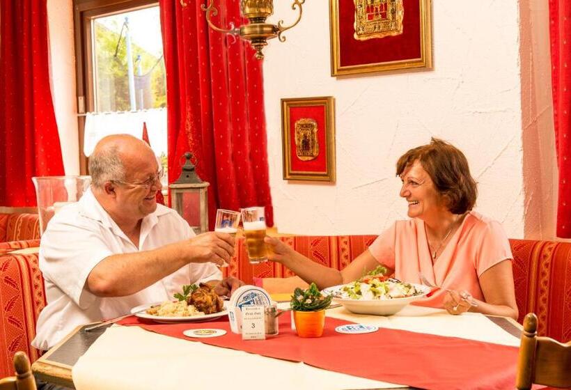 פנסיון Landhotel Röfleuten