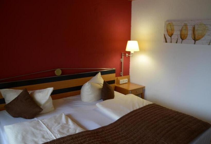 פנסיון Landhotel Röfleuten