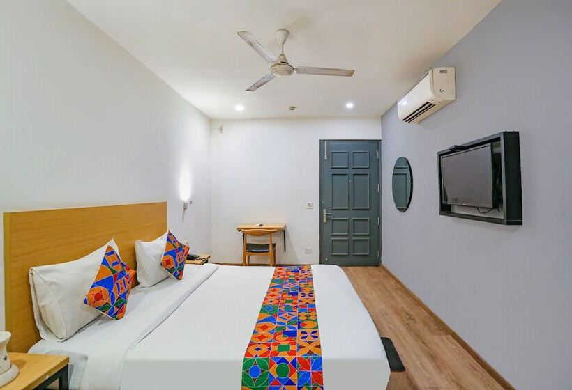 Fabhotel Urban Residency