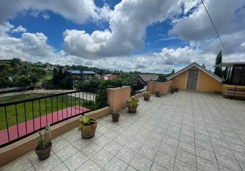 Hotelli Amirsache Villa