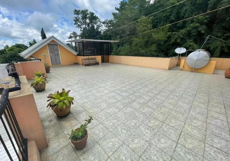 Hotelli Amirsache Villa