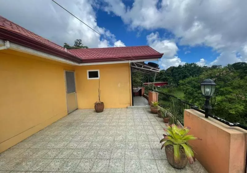 Hotelli Amirsache Villa