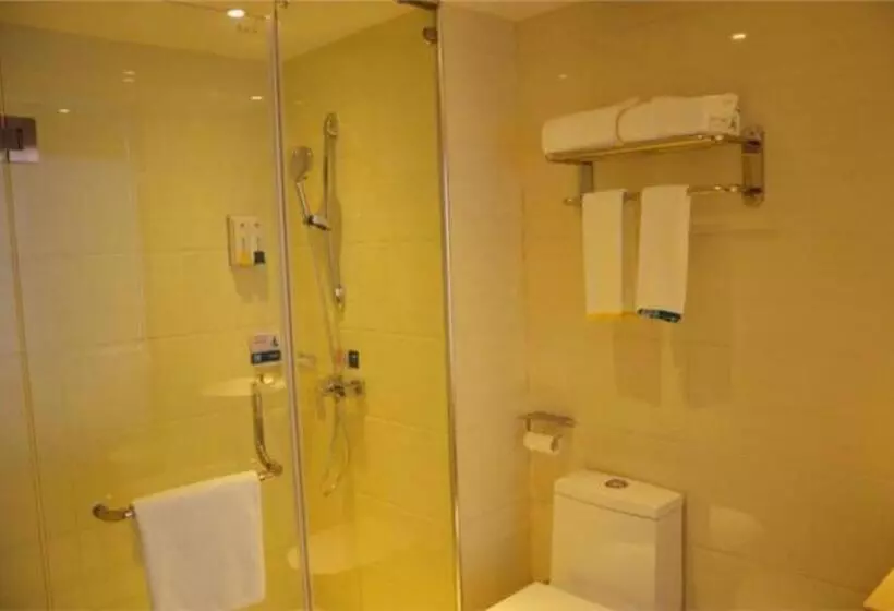 ホテル City Comfort Inn Yichang East Station Rose Garden Global Harbor